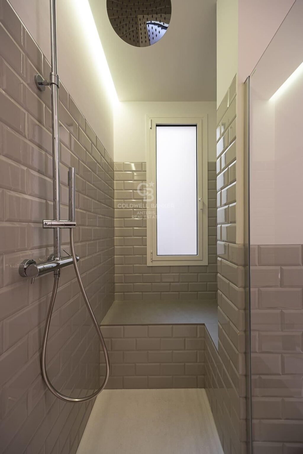 Exclusivo piso en finca regia en La Dreta de l’Eixample
