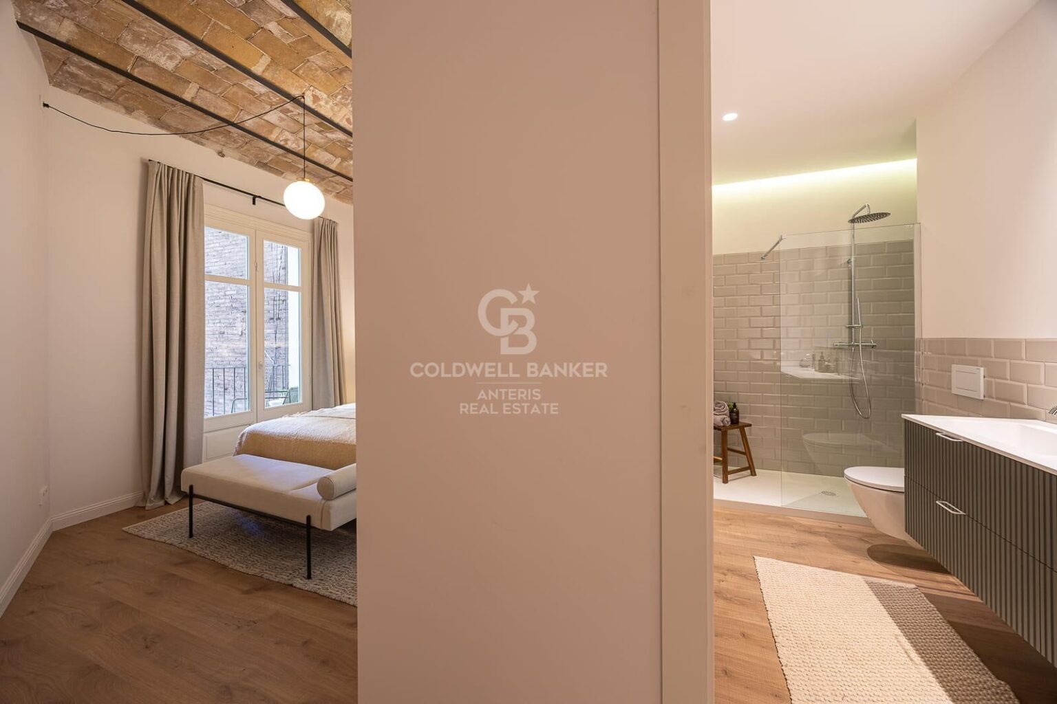 Exclusivo piso en finca regia en La Dreta de l’Eixample