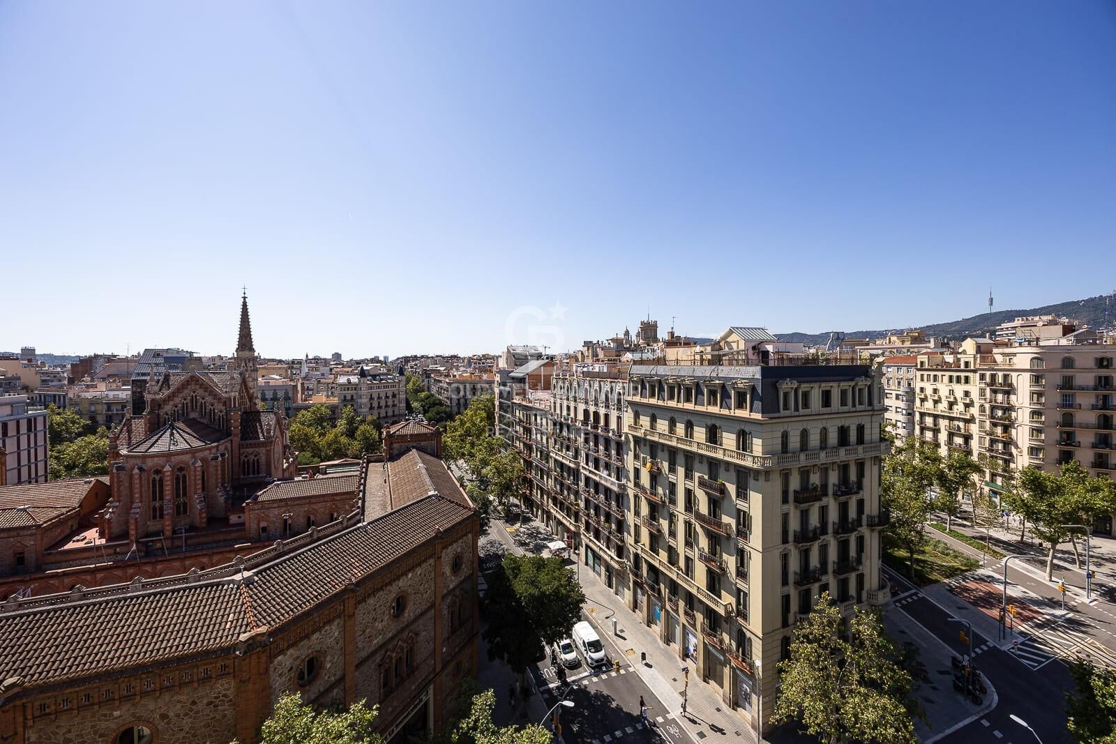 Ekskluzywny apartament w okazałym budynku w dzielnicy La Dreta de l’Eixample