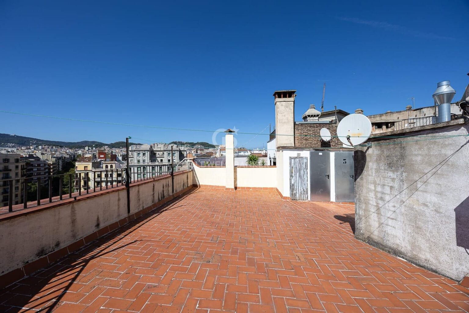Exclusivo piso en finca regia en La Dreta de l’Eixample