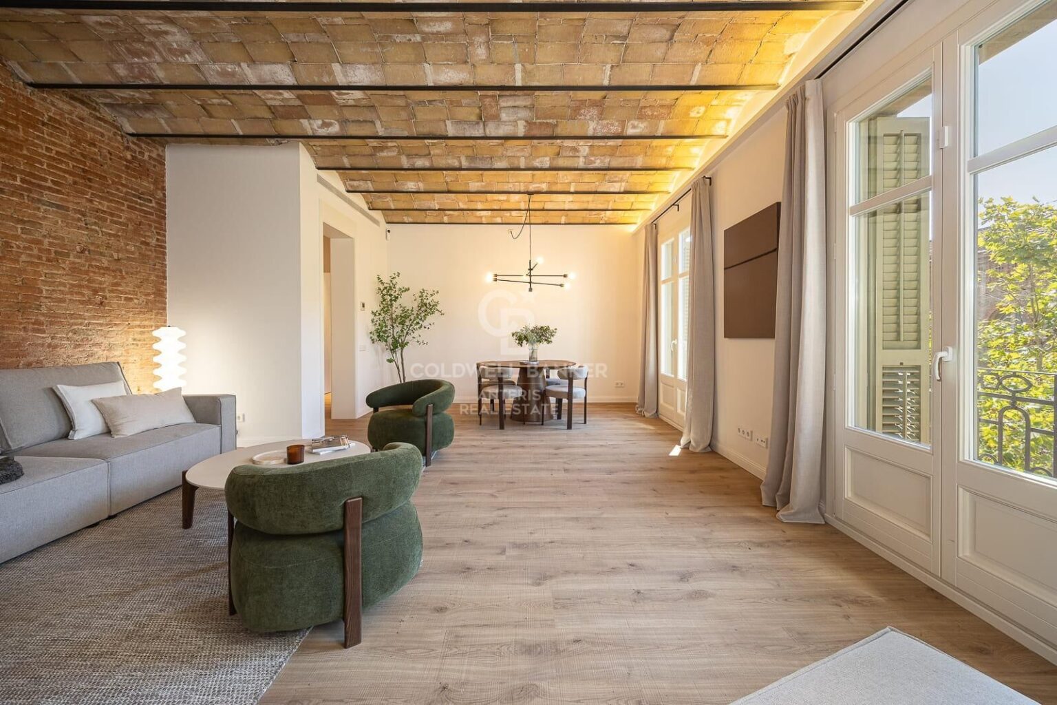 Exclusivo piso en finca regia en La Dreta de l’Eixample