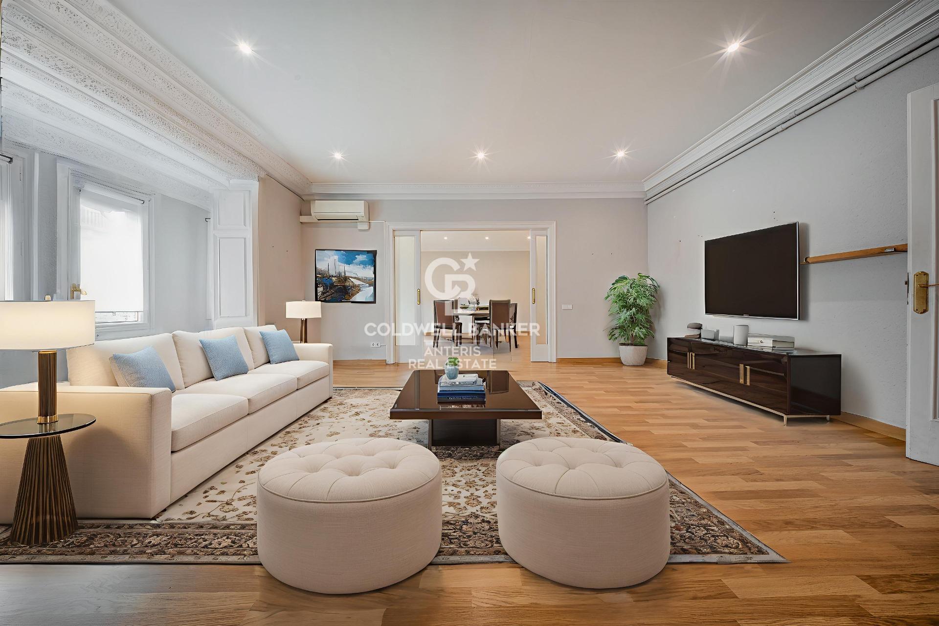 Spacious and luminous apartment next to Rambla Catalunya