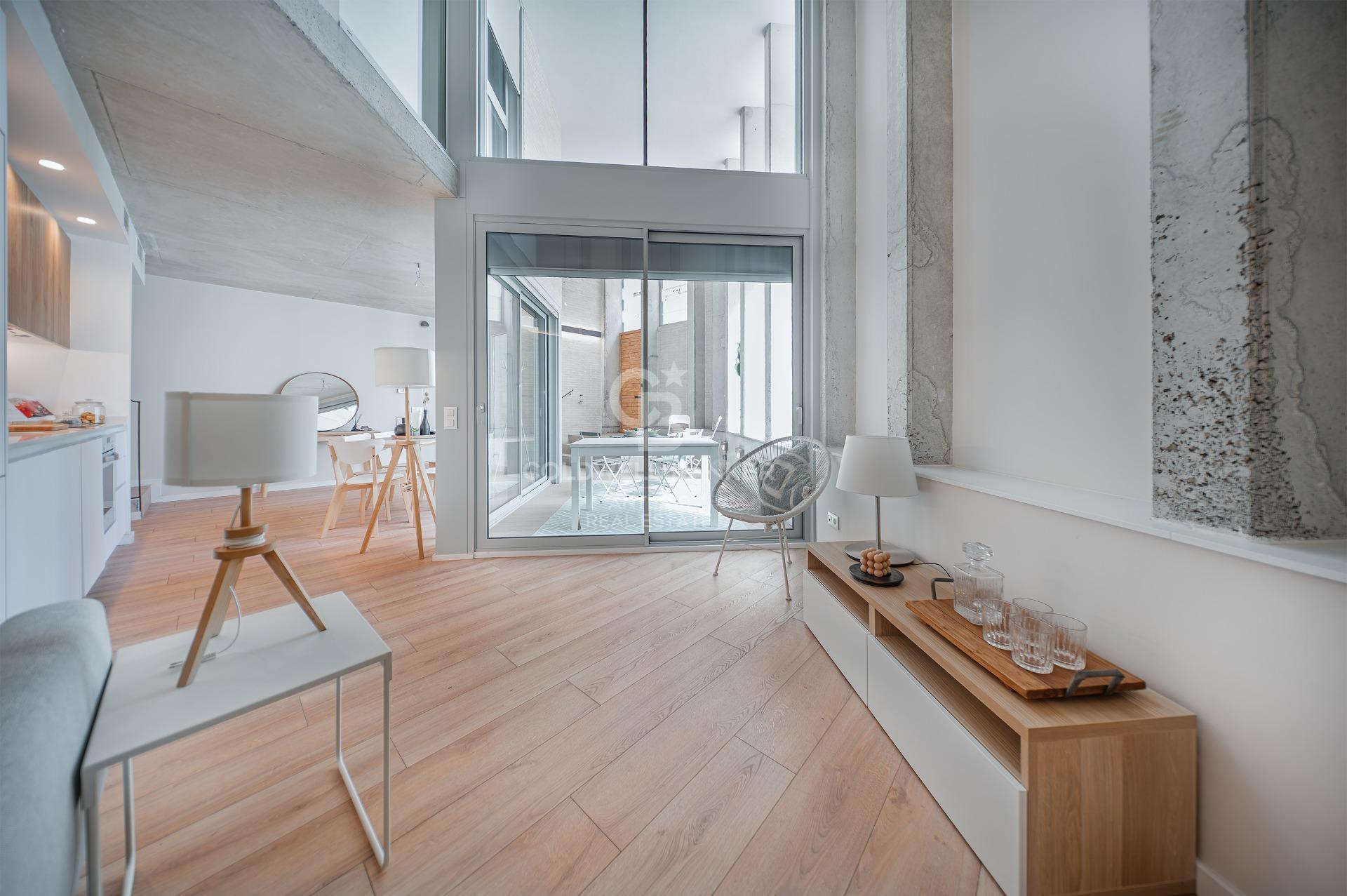 Nowoczesny duplex w ekologicznym budynku