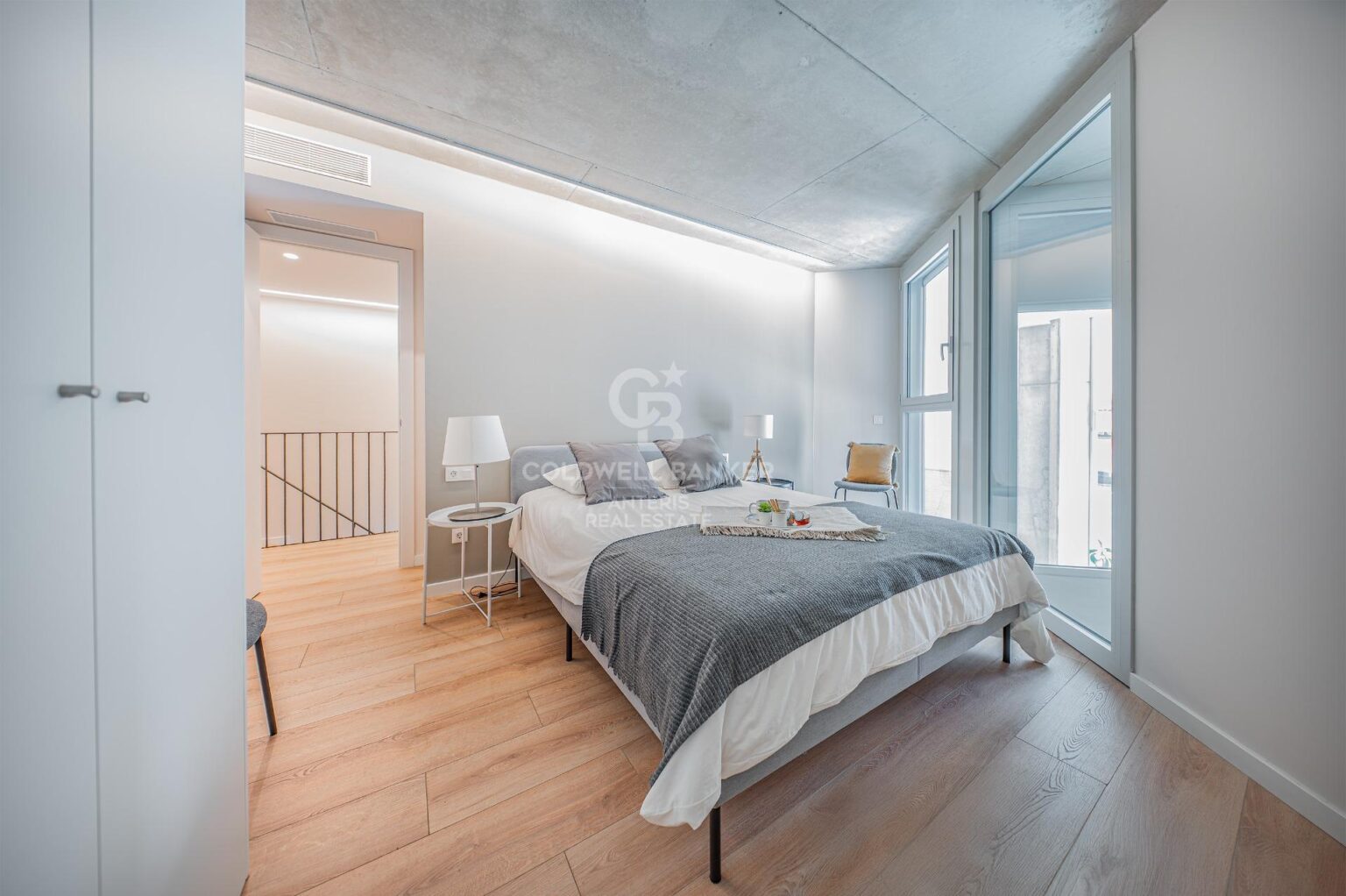 luminous duplex apartment in a sustainable building