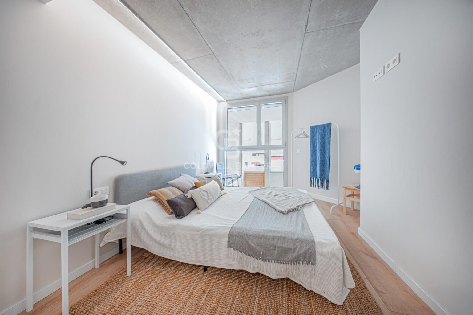 luminous duplex apartment in a sustainable building