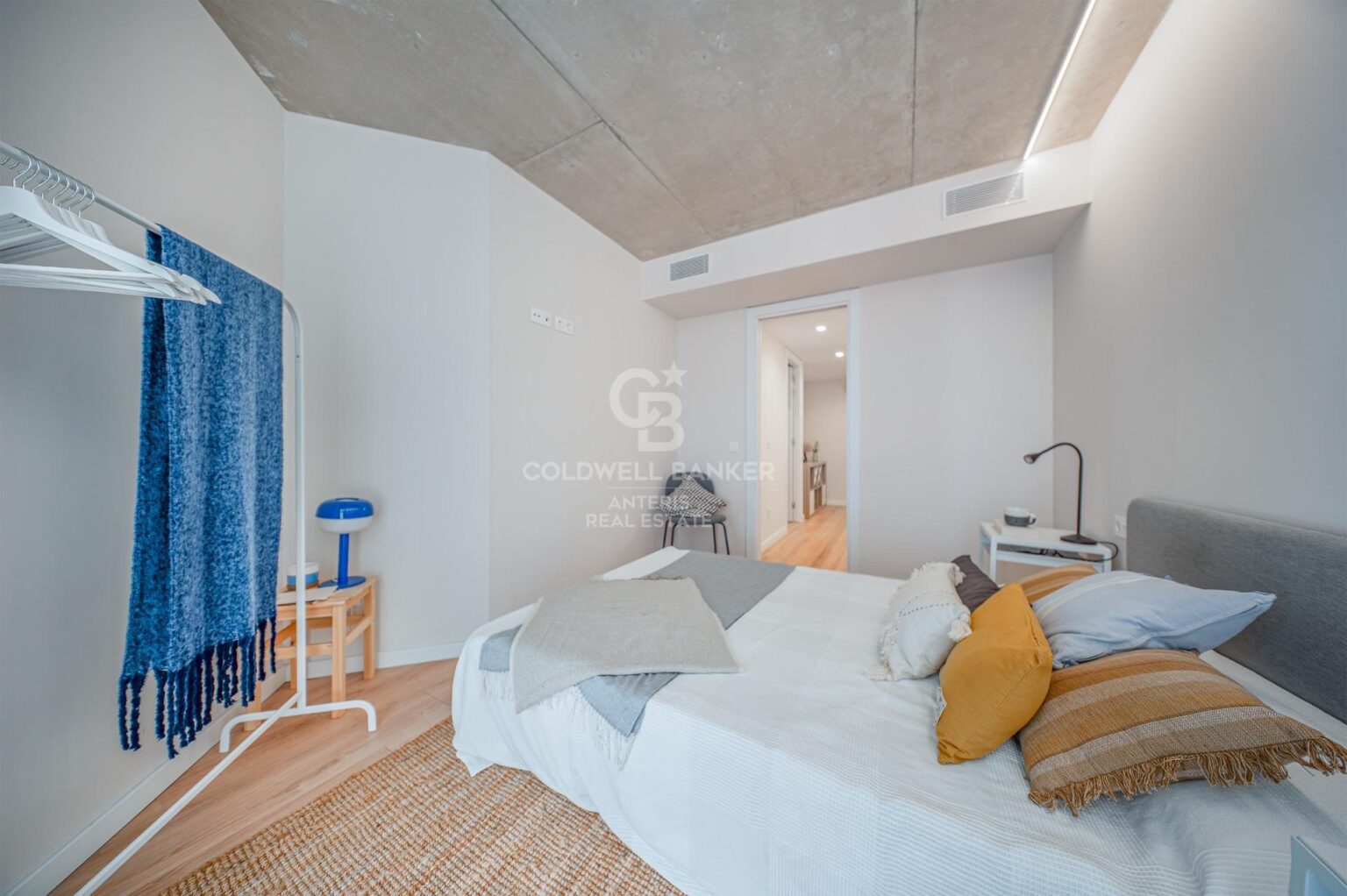 luminous duplex apartment in a sustainable building