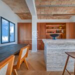 Ático reformado a estrenar en el paseo San Juan con 4 dormitorios en-suite y una terraza orientada a sur