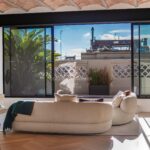 Ático reformado a estrenar en el paseo San Juan con 4 dormitorios en-suite y una terraza orientada a sur