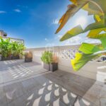 Ático reformado a estrenar en el paseo San Juan con 4 dormitorios en-suite y una terraza orientada a sur