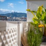 Ático reformado a estrenar en el paseo San Juan con 4 dormitorios en-suite y una terraza orientada a sur