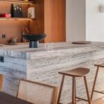 Ático reformado a estrenar en el paseo San Juan con 4 dormitorios en-suite y una terraza orientada a sur