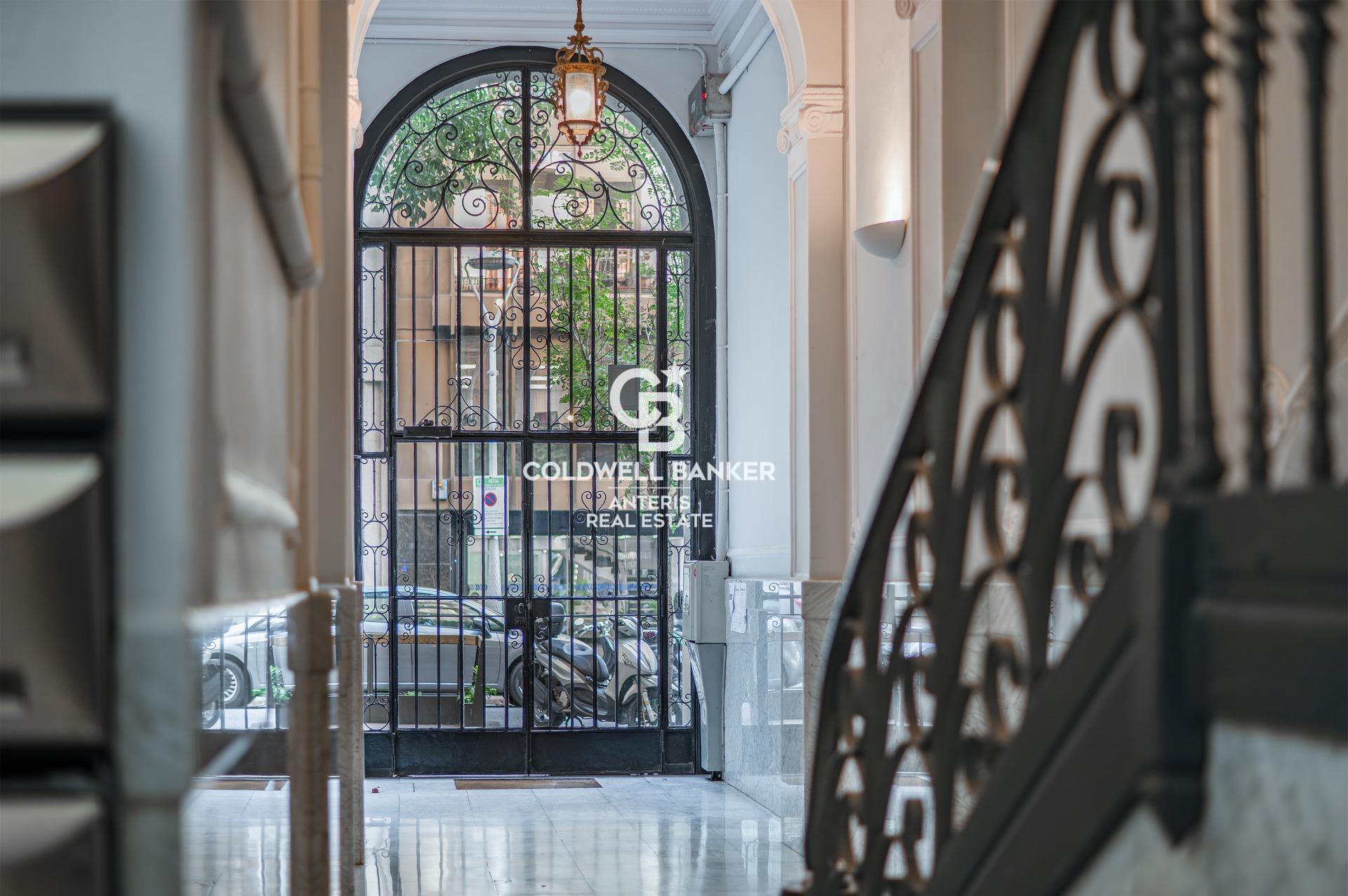 Encanto histórico en finca regia del Eixample Dret