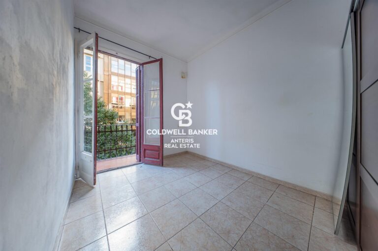 Historyczny urok w zabytkowej kamienicy w dzielnicy Eixample Dreta