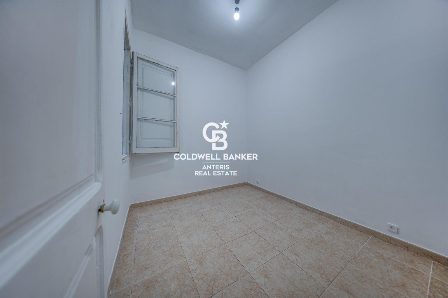 Historyczny urok w zabytkowej kamienicy w dzielnicy Eixample Dreta