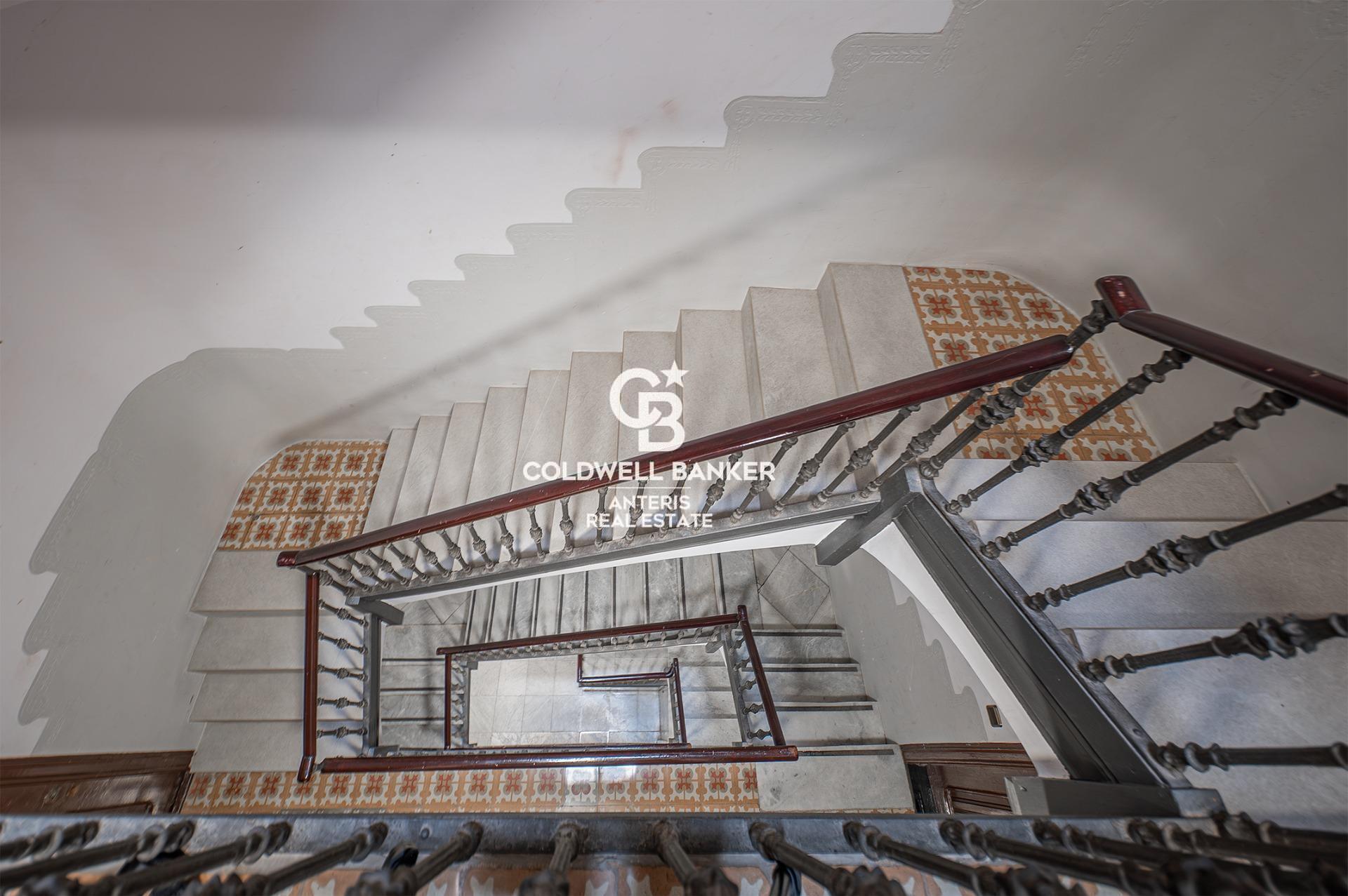 Encanto histórico en finca regia del Eixample Dret