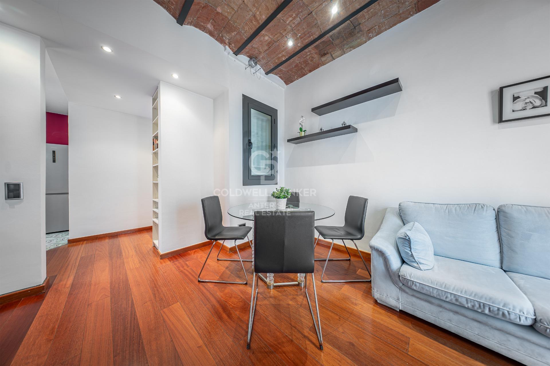 Piso en venta en el corazón de Les Corts situado en la última planta del edificio con ascensor