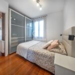 Jasny penthouse w klasycznej posiadłości