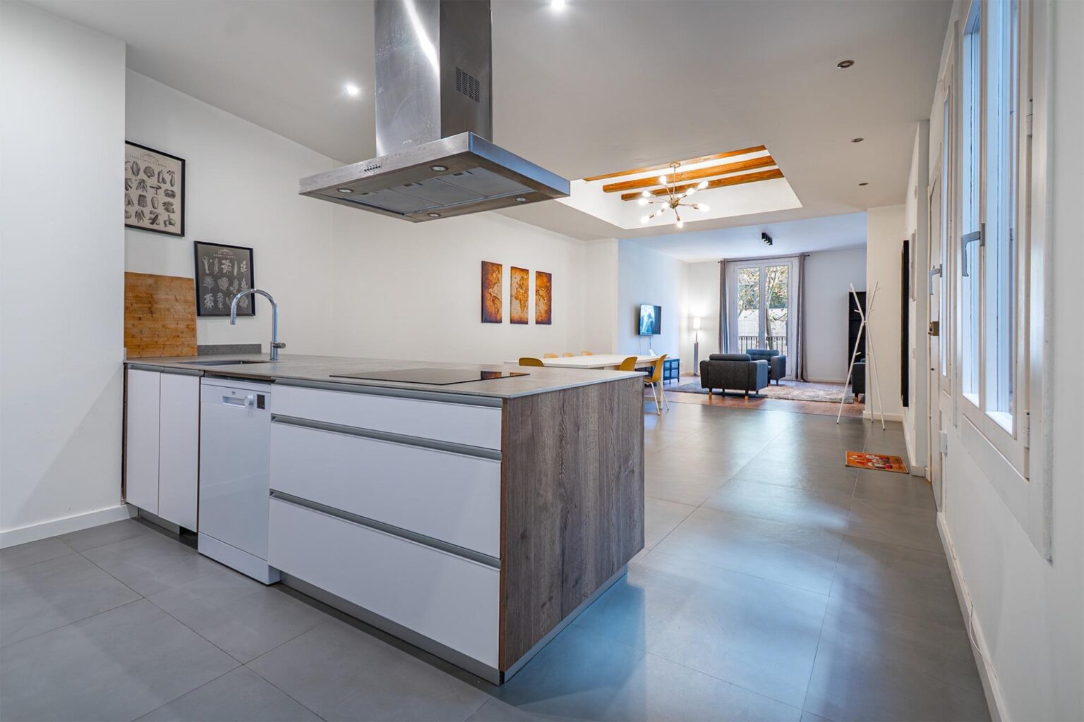 Spacious renovated apartment in historic building