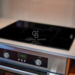 Jasny penthouse w klasycznej posiadłości