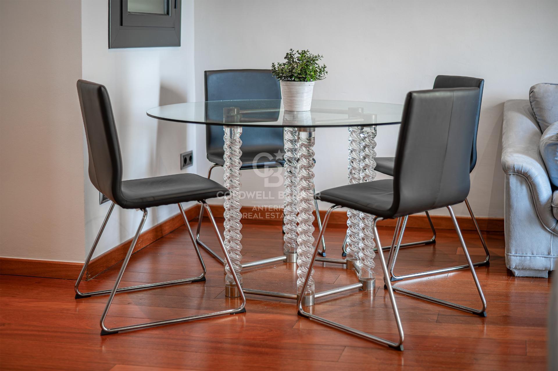 Piso en venta en el corazón de Les Corts situado en la última planta del edificio con ascensor