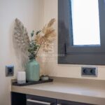 Jasny penthouse w klasycznej posiadłości