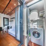 Jasny penthouse w klasycznej posiadłości