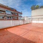 Jasny penthouse w klasycznej posiadłości