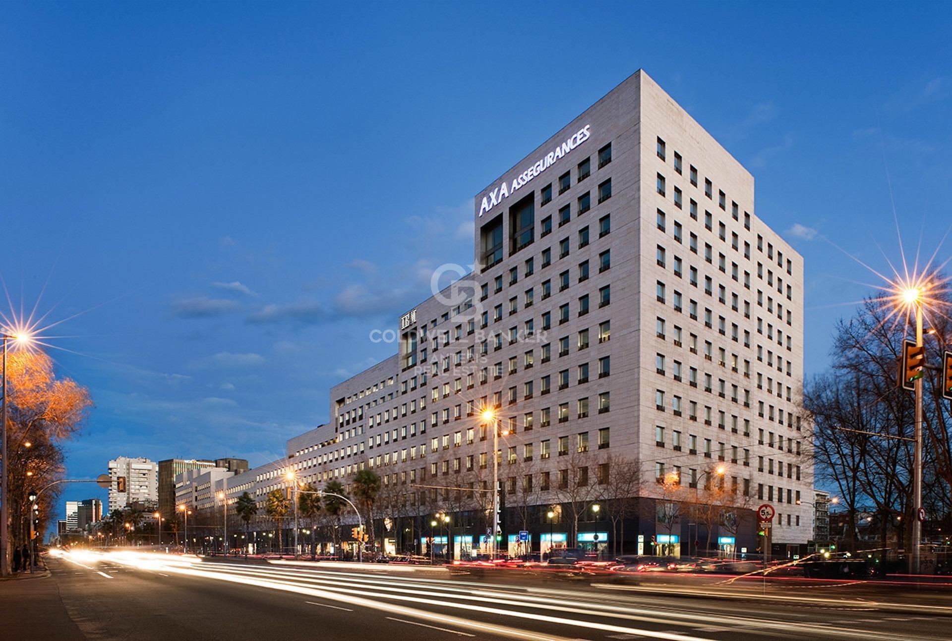 Piso en venta en el corazón de Les Corts situado en la última planta del edificio con ascensor