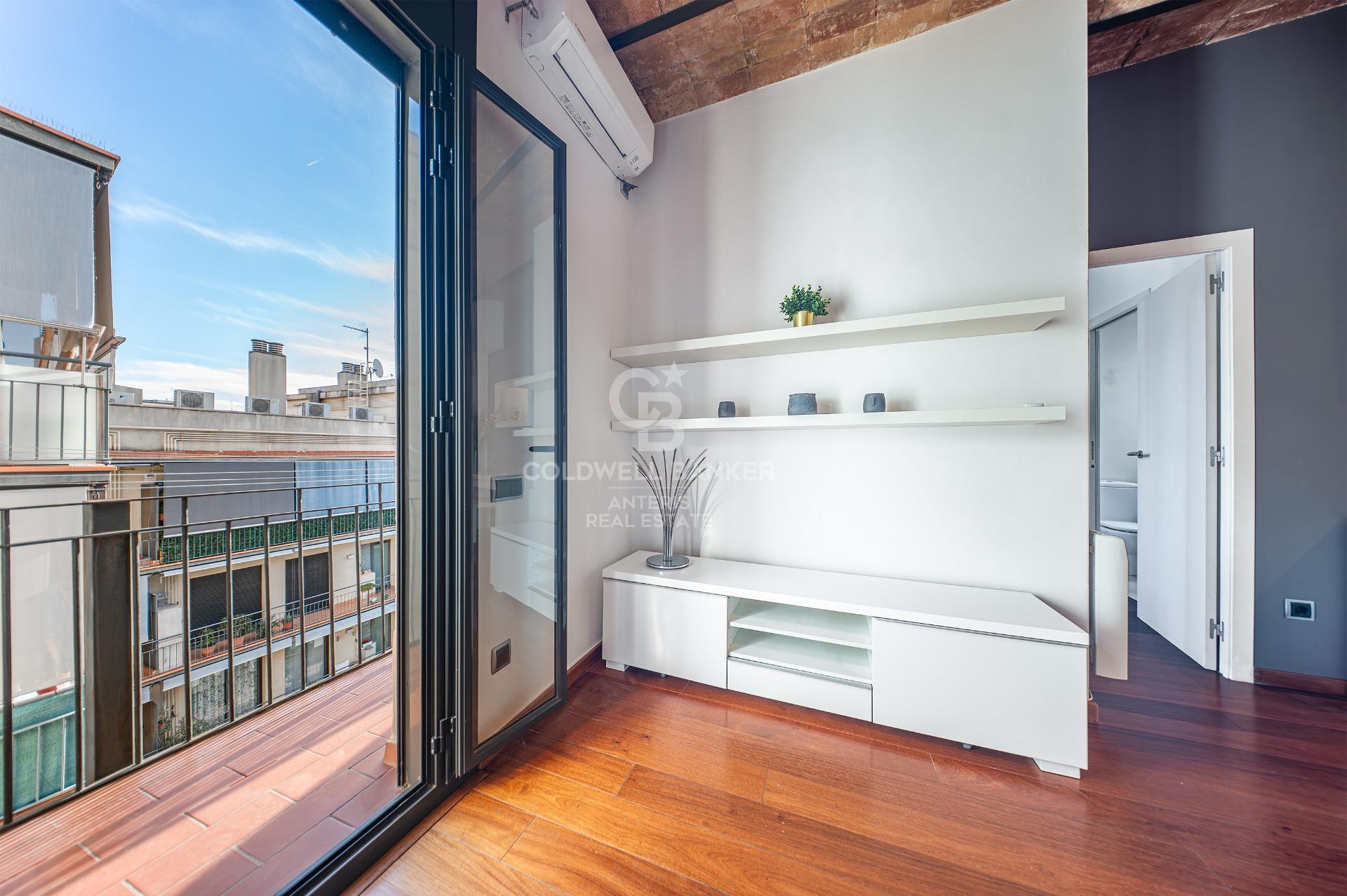 Piso en venta en el corazón de Les Corts situado en la última planta del edificio con ascensor