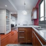 Jasny penthouse w klasycznej posiadłości