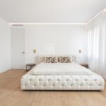 Ático con terraza, reformado y amueblado en la calle Girona