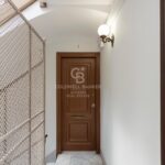 Ático con terraza, reformado y amueblado en la calle Girona