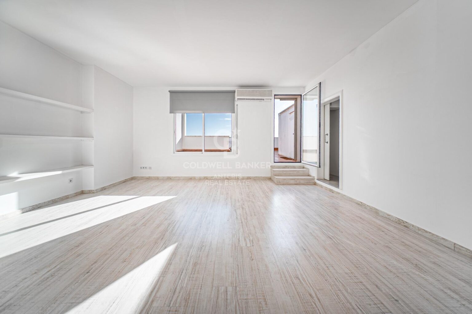 Penthouse in La Bonanova with two private terraces