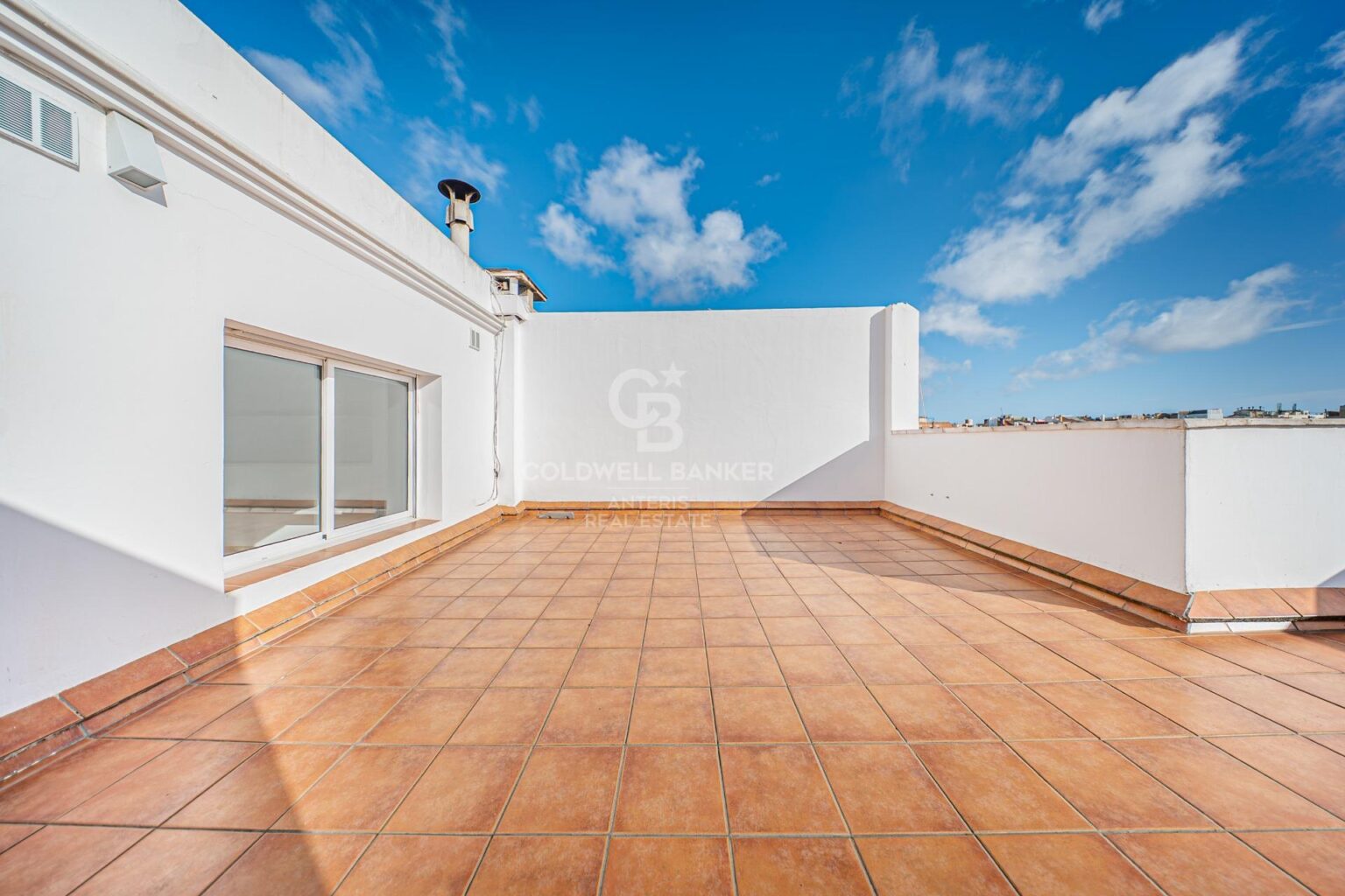 Penthouse in La Bonanova with two private terraces