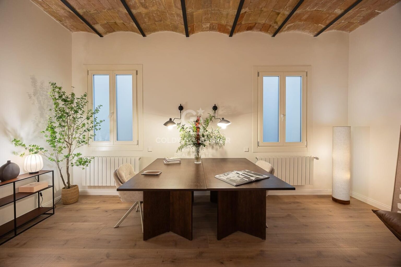 Przestronne mieszkanie po ekskluzywnym remoncie w centrum miasta