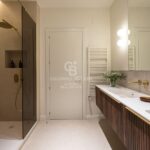 Przestronne mieszkanie po ekskluzywnym remoncie w centrum miasta