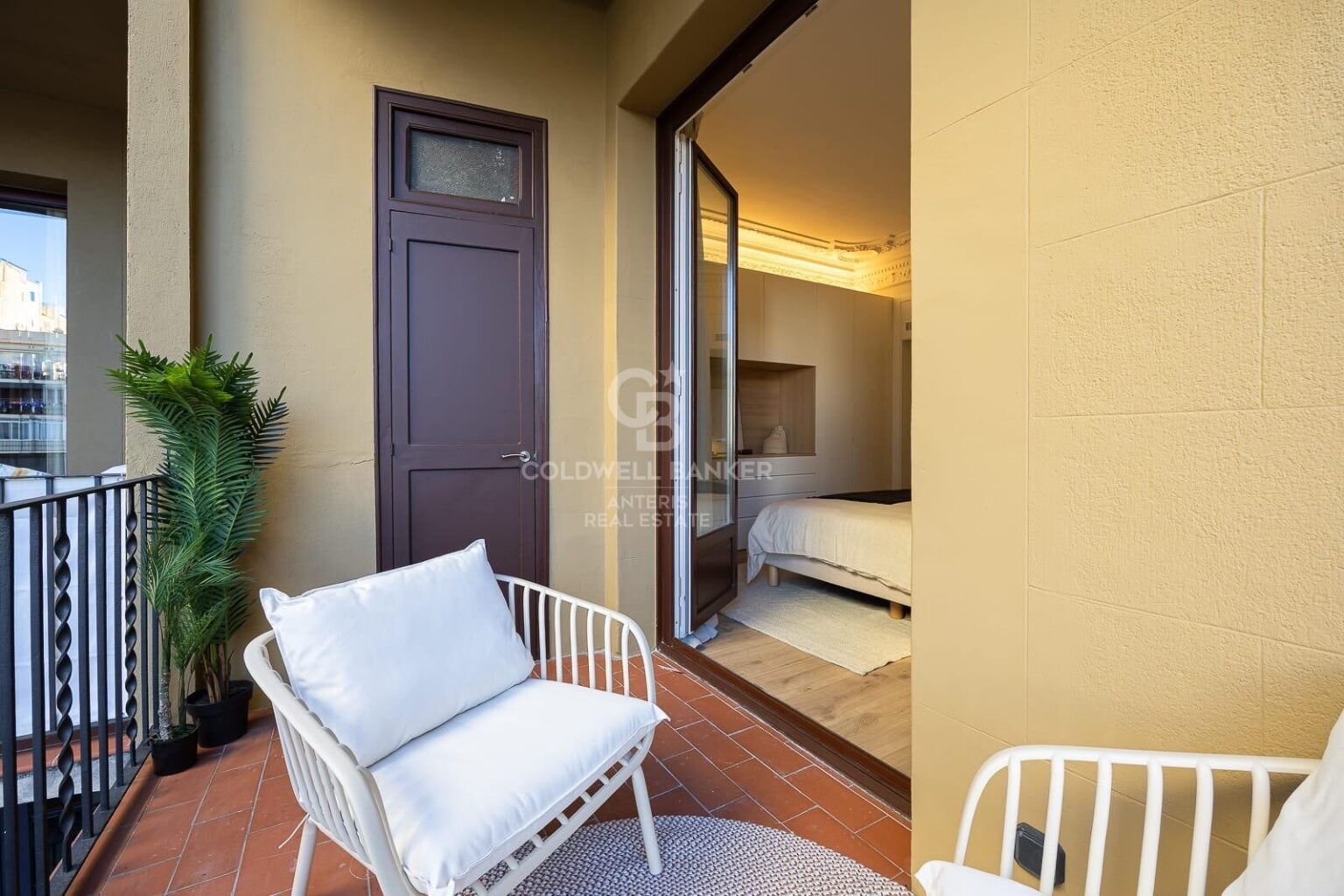 Przestronne mieszkanie po ekskluzywnym remoncie w centrum miasta