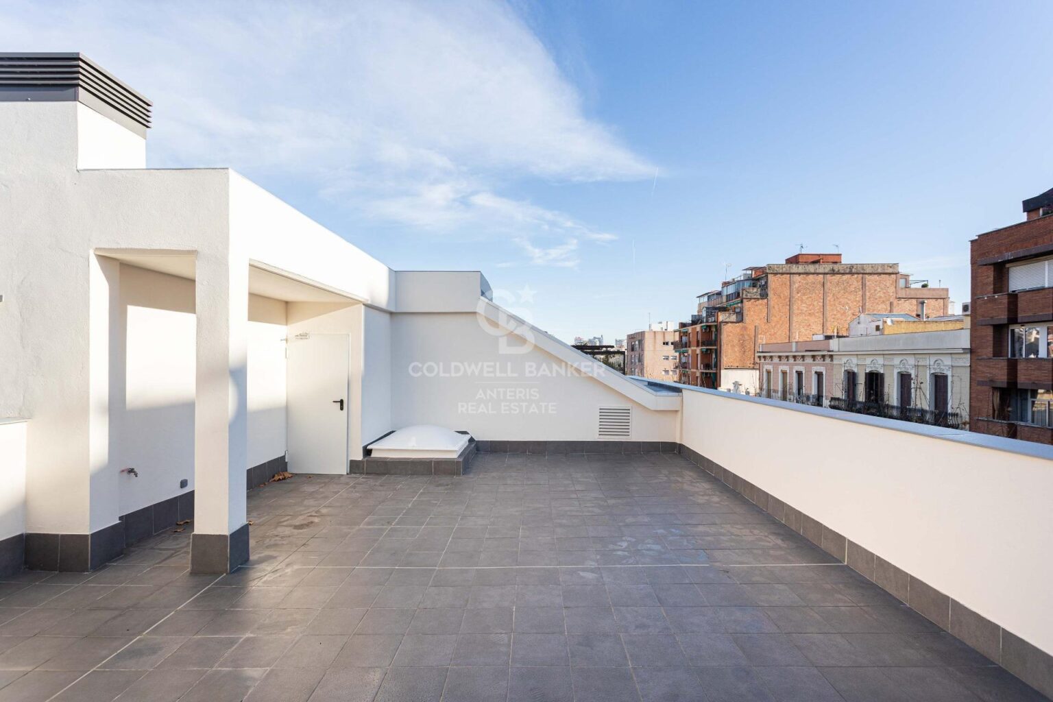 Ático con terraza en obra nueva en Poblenou