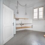 Luminoso y céntrico despacho en alquiler.