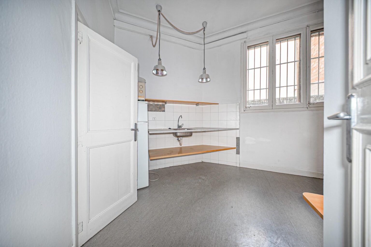 Luminoso y céntrico despacho en alquiler.