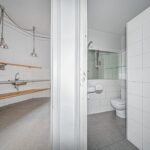 Luminoso y céntrico despacho en alquiler.