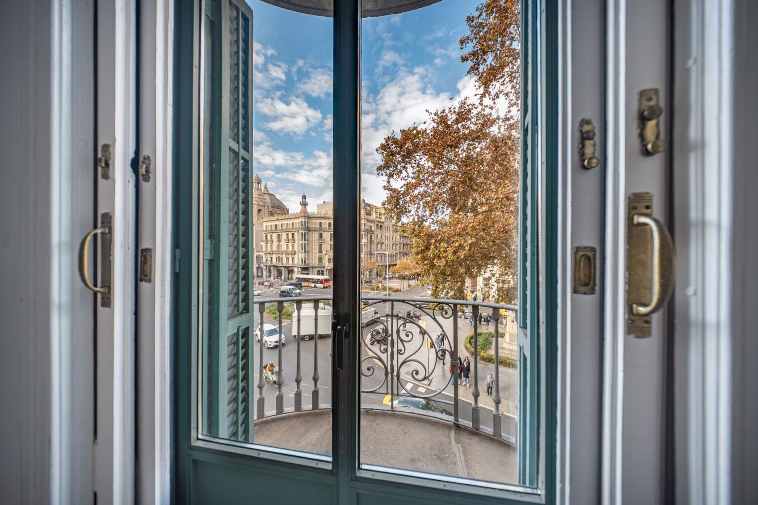 Luminoso y céntrico despacho en alquiler.