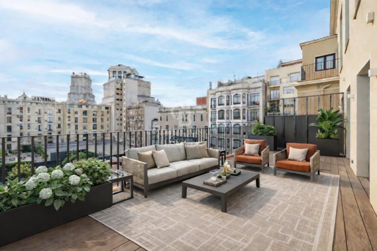 Ekskluzywny penthouse z tarasem w Dreta de l'Eixample