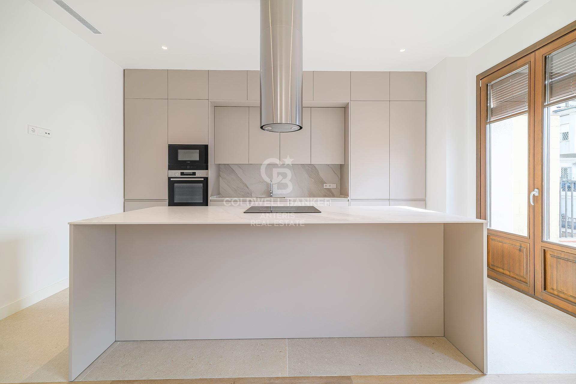 Exclusive penthouse with terrace in Dreta de l’Eixample