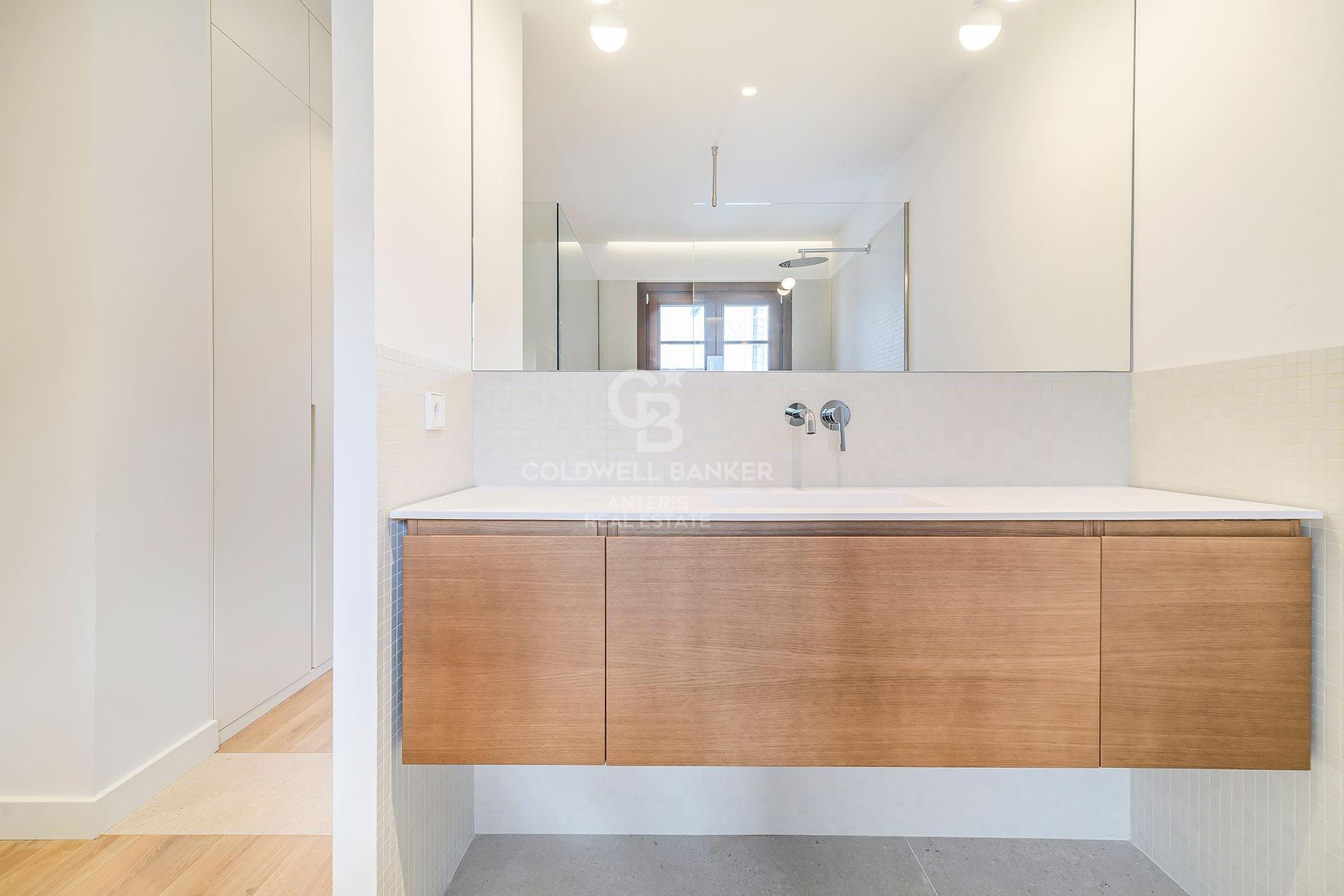 Exclusive penthouse with terrace in Dreta de l’Eixample