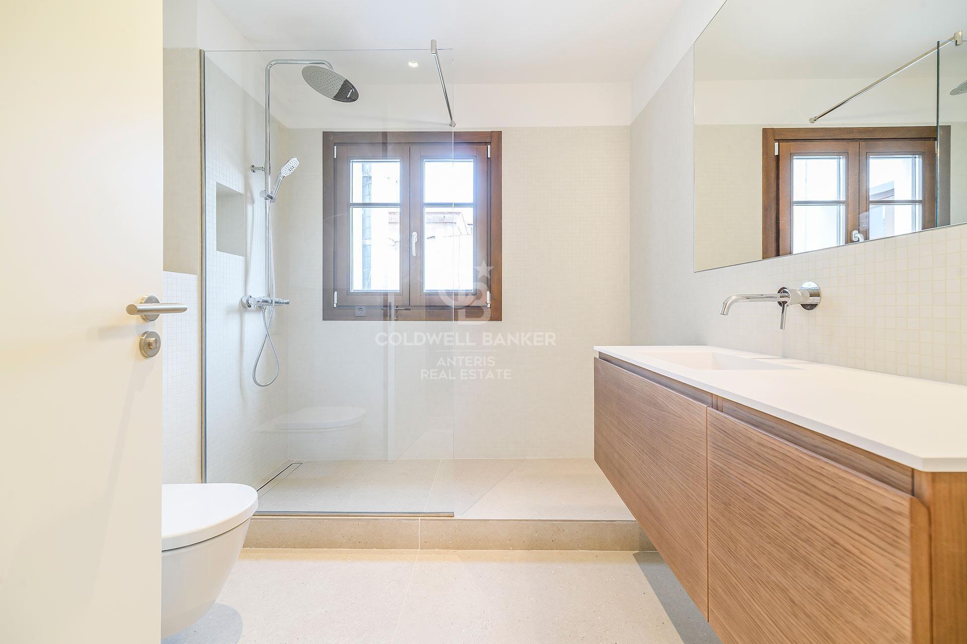 Exclusive penthouse with terrace in Dreta de l’Eixample