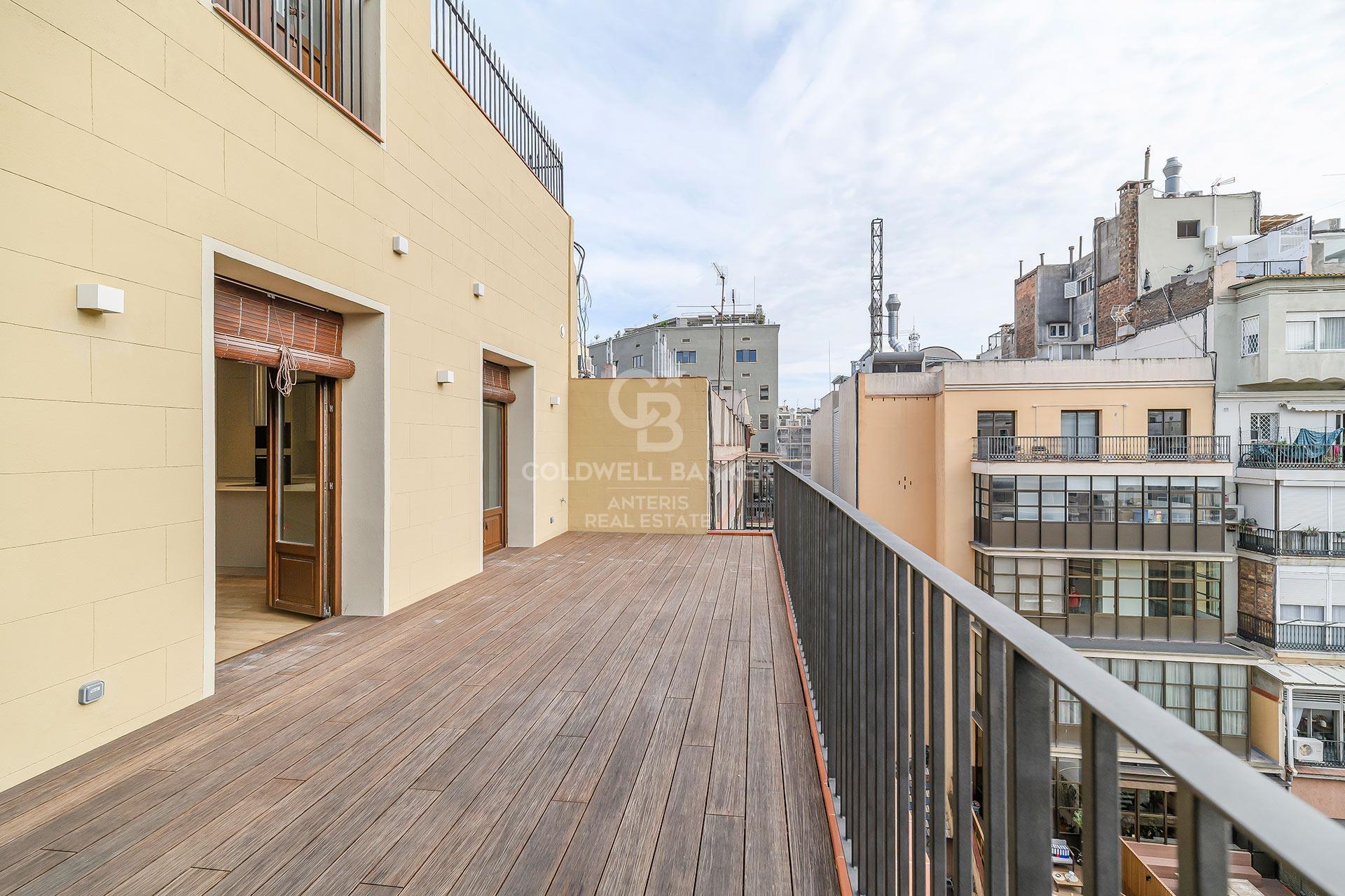 Exclusive penthouse with terrace in Dreta de l’Eixample