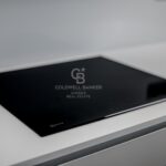 Ático dúplex con plazas de aparcamiento y trastero en una finca del famoso Enric Sagnier