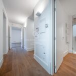 Ático dúplex con plazas de aparcamiento y trastero en una finca del famoso Enric Sagnier