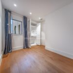 Ático dúplex con plazas de aparcamiento y trastero en una finca del famoso Enric Sagnier